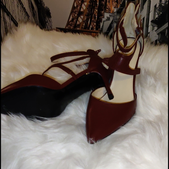 Nine West - Picture 3 of 4